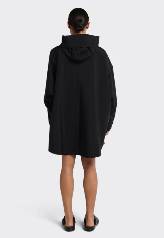 Bergen Poncho Black