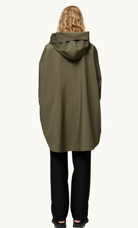 Bergen Poncho Grape Leaf